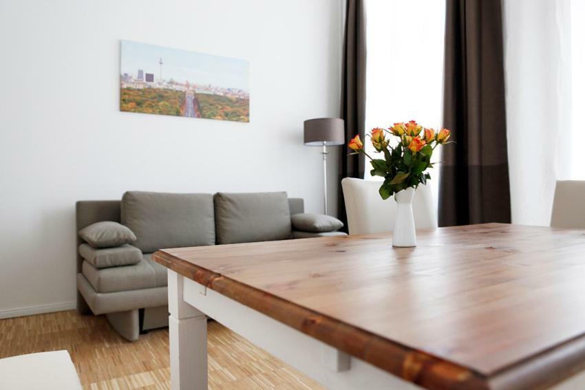 ברלין Sc 03 By Rockchair Apartments L Superhost Status L 2 Bedrooms Boxspringbeds Balcony Elevator - Cozy Family & Business Flair Welcomes You! מראה חיצוני תמונה